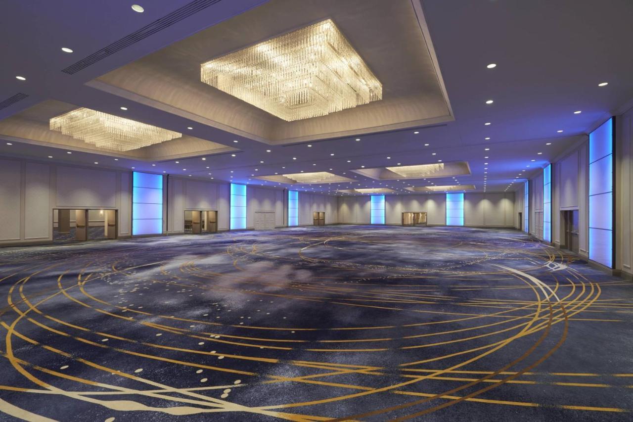 Delta Hotels By Marriott Toronto Airport & Conference Centre Exterior photo