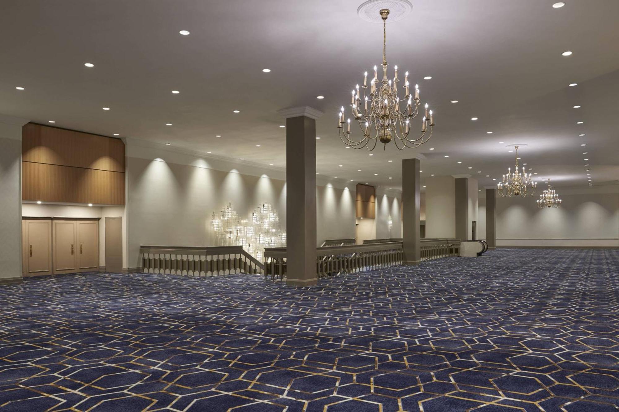 Delta Hotels By Marriott Toronto Airport & Conference Centre Exterior photo