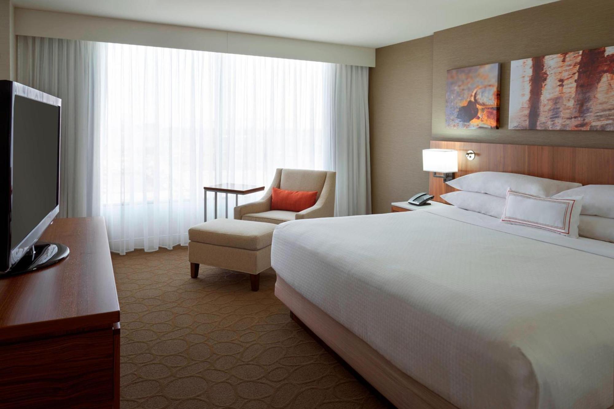 Delta Hotels By Marriott Toronto Airport & Conference Centre Exterior photo