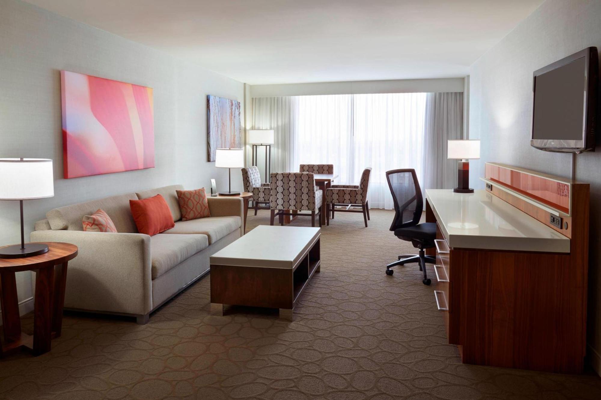 Delta Hotels By Marriott Toronto Airport & Conference Centre Exterior photo