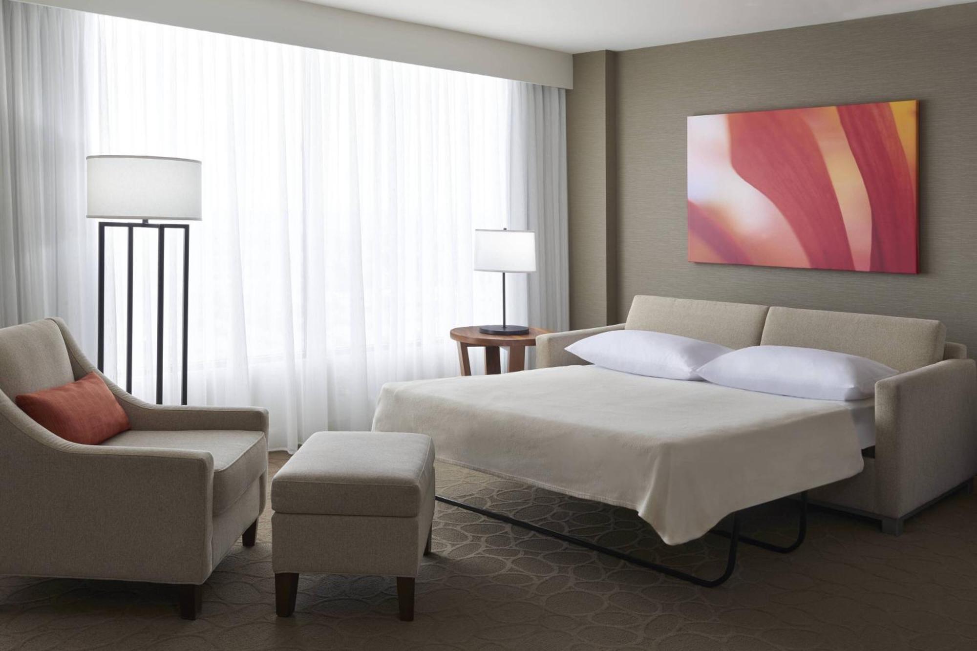 Delta Hotels By Marriott Toronto Airport & Conference Centre Exterior photo
