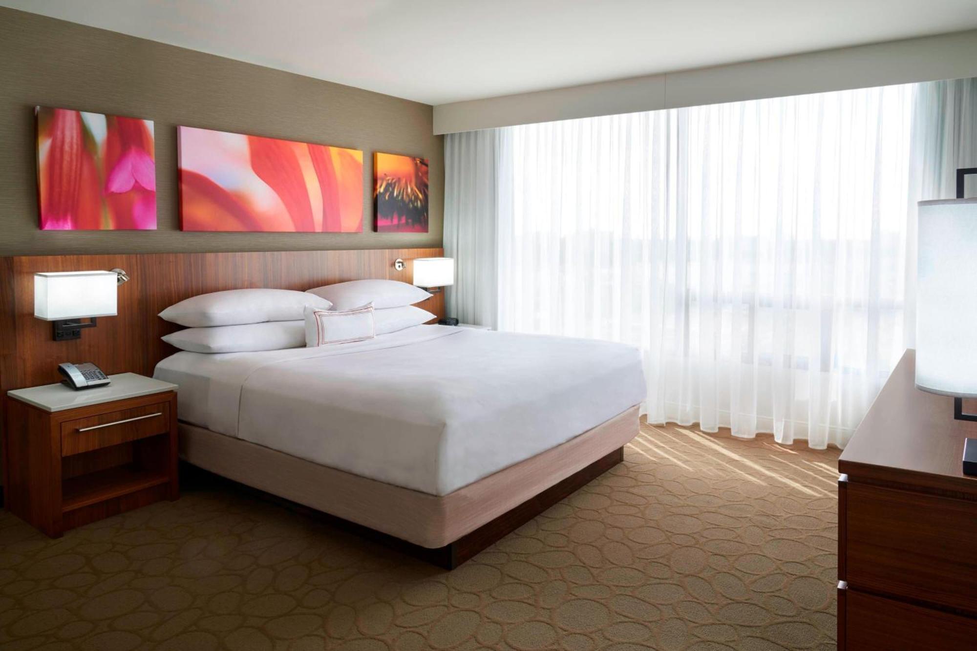 Delta Hotels By Marriott Toronto Airport & Conference Centre Exterior photo